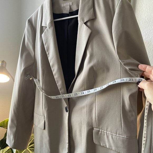 Women’s H&M Beige Blazer – Size L - Picture 5 of 5